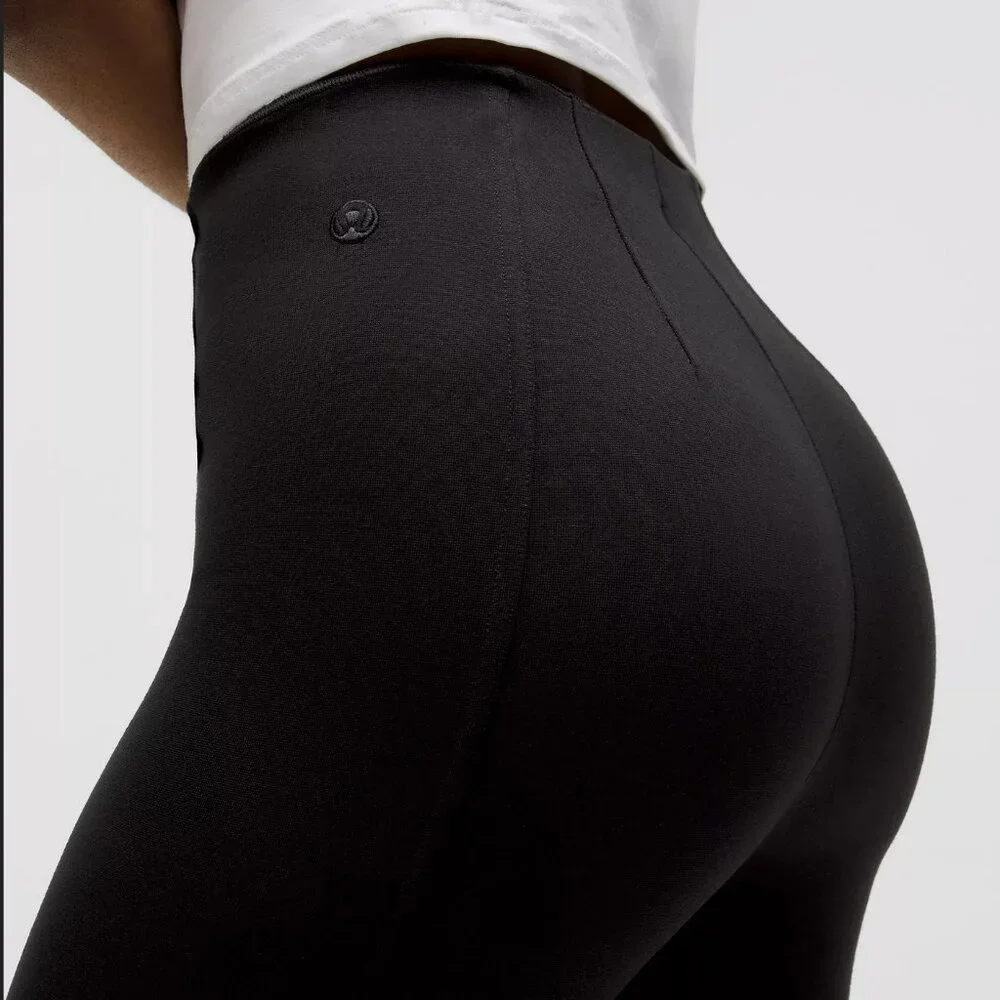 Lululemon pull on pant - Picture 3 of 8